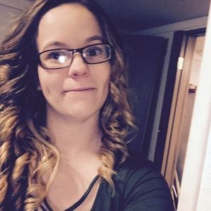 Meet your Posher, Raegan